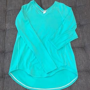 Ivivva Tuck and flow opal